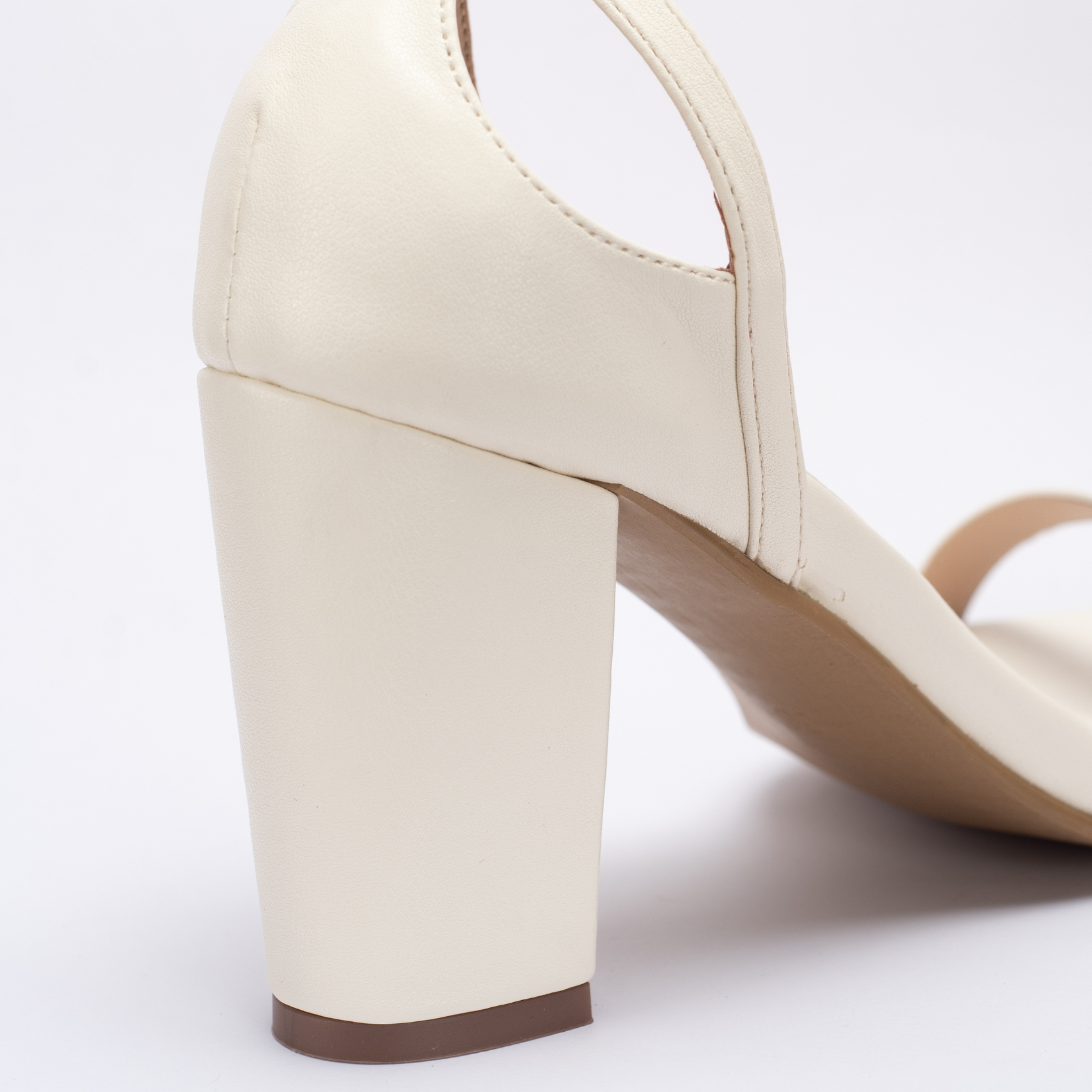 HALLEY HEELS