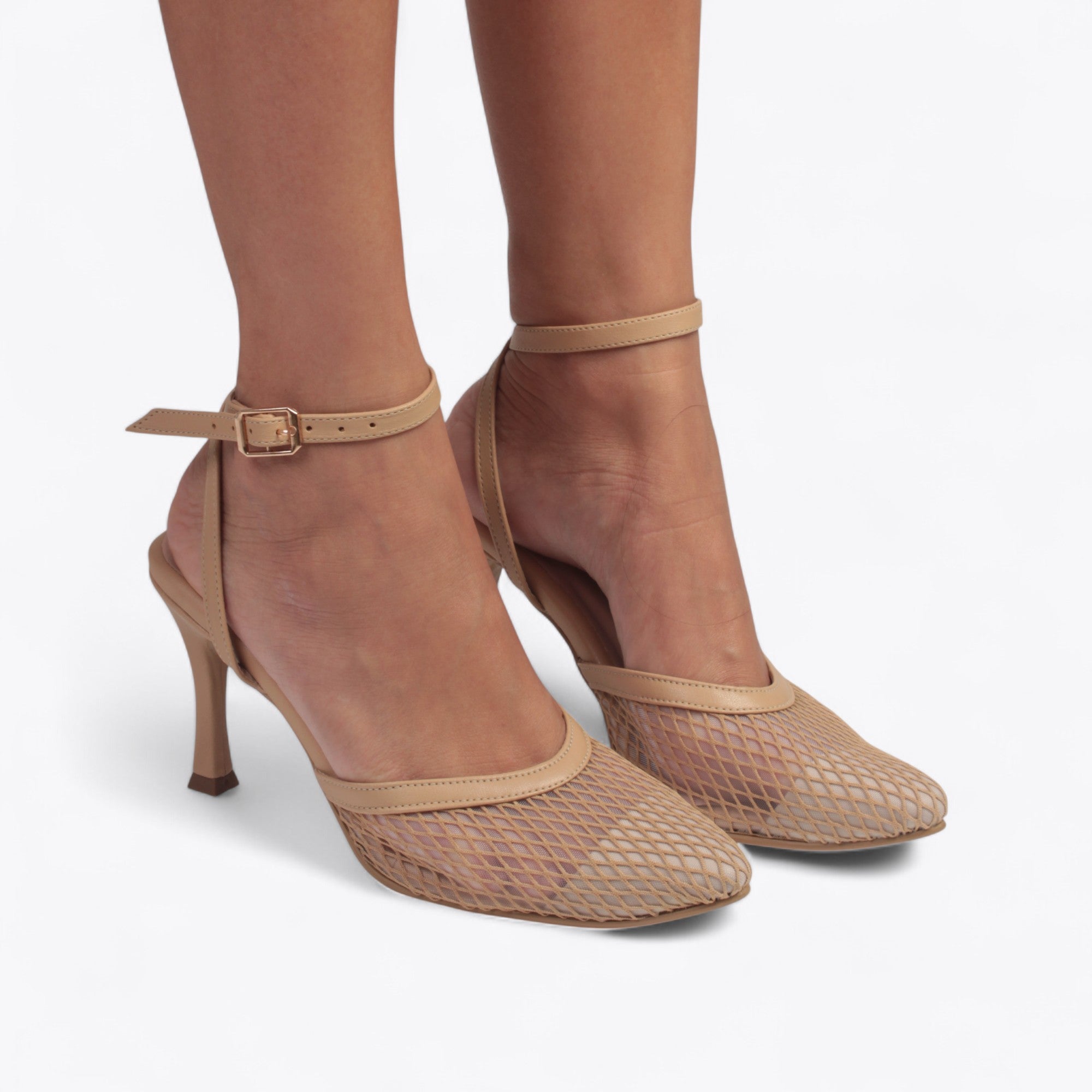 AMIRA HEELS
