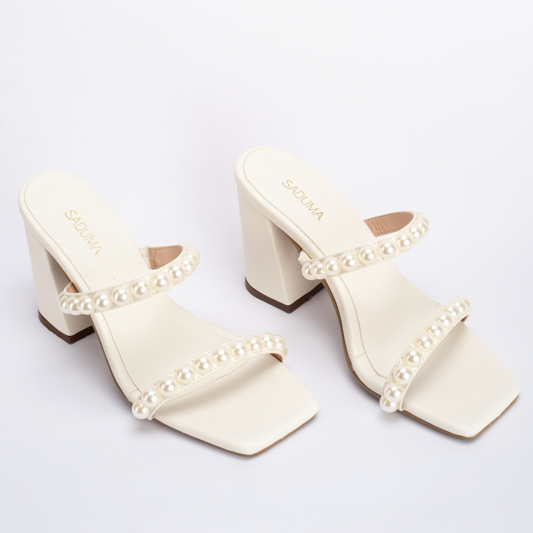 DOLCE HEELS